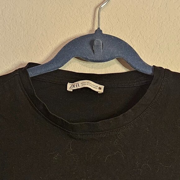 Sleeveless Top - Picture 2 of 2